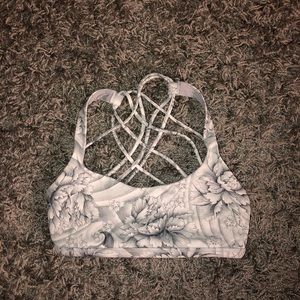 Lulu lemon sports bra